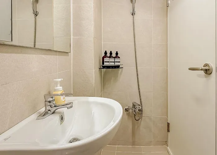 Hongdae & Mangwon Stay, 5min To Daeheung Stn ,gangnam 20mins, Itaewon,yongsan